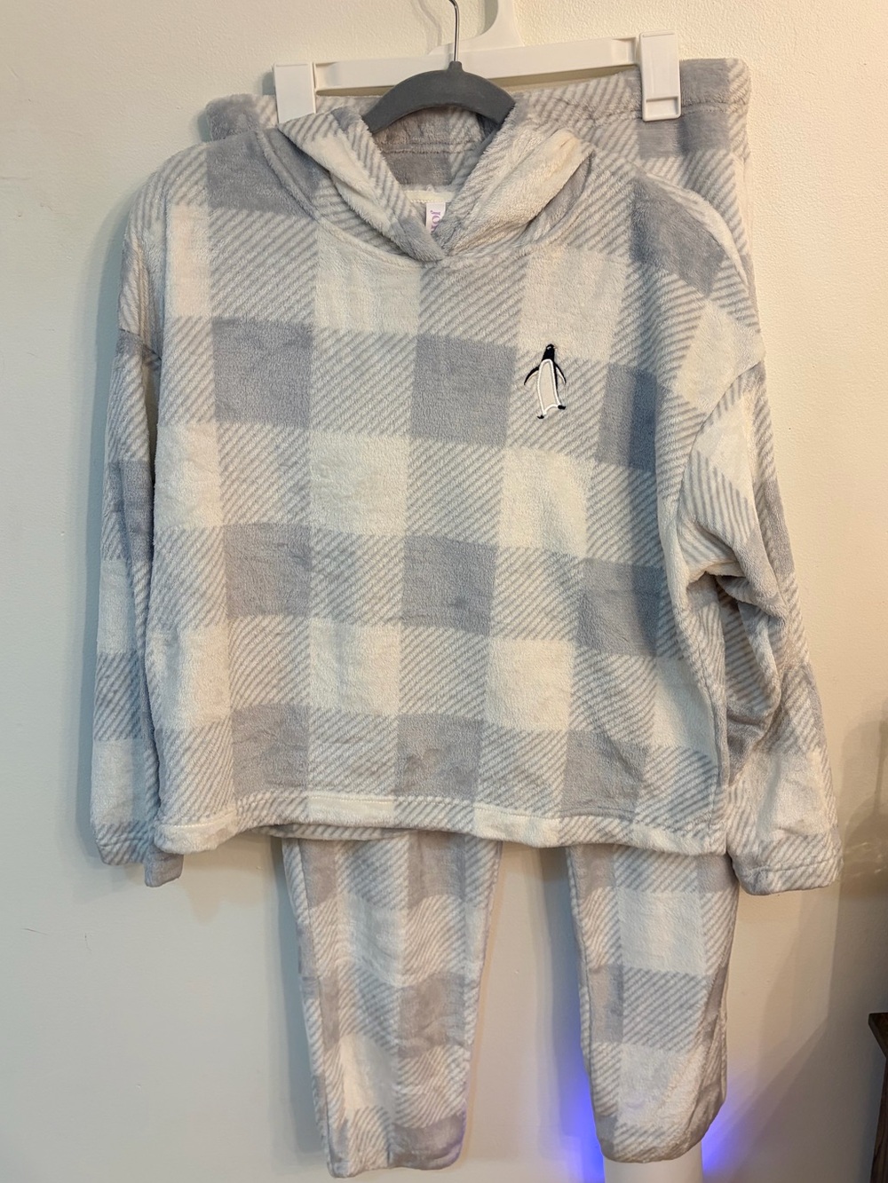 NWOT Penguin Embroidered Grey & White Plaid Fleece Pajama Set with Hoodie